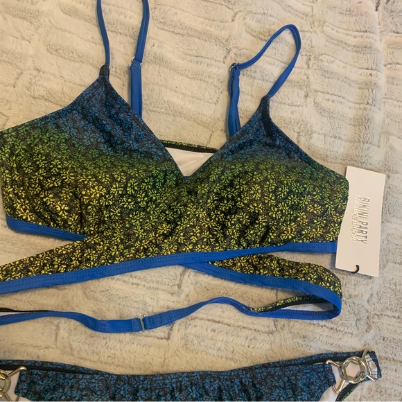 NWT Wrap Around Bikini - Picture 9 of 11